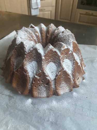 PEANUT BUTTER BUNDT CAKE