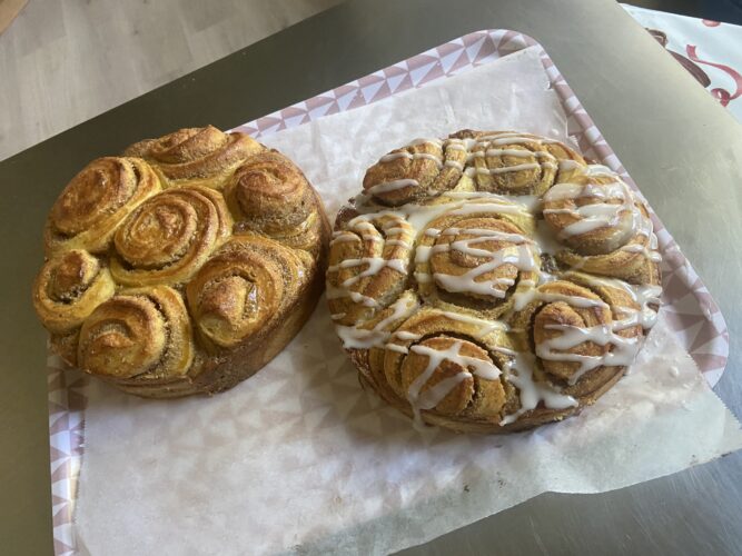 Cinnamon roll tart