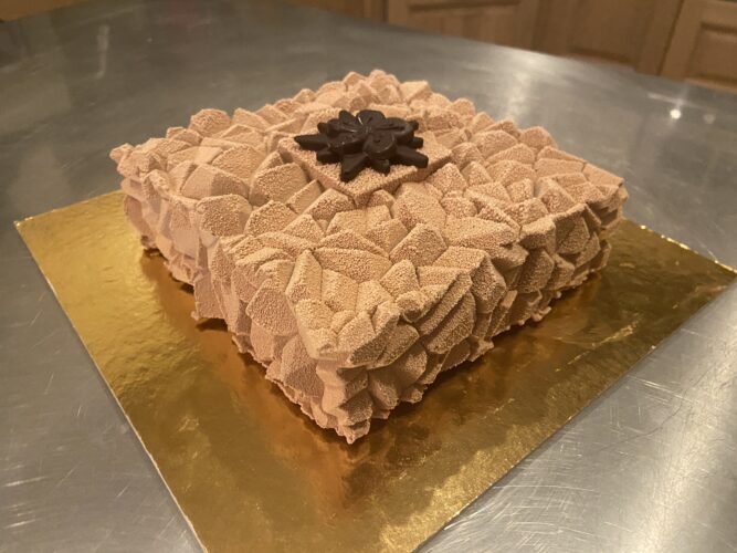 CHOCO CRUMBS MOUSSE CAKE