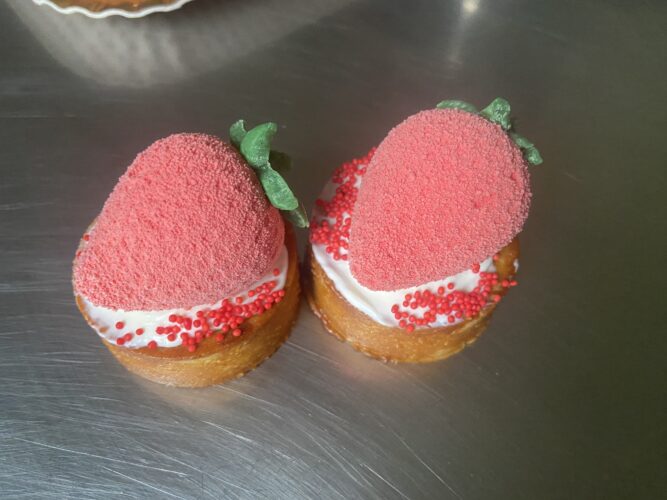 strawberry cheesecake mignon tart