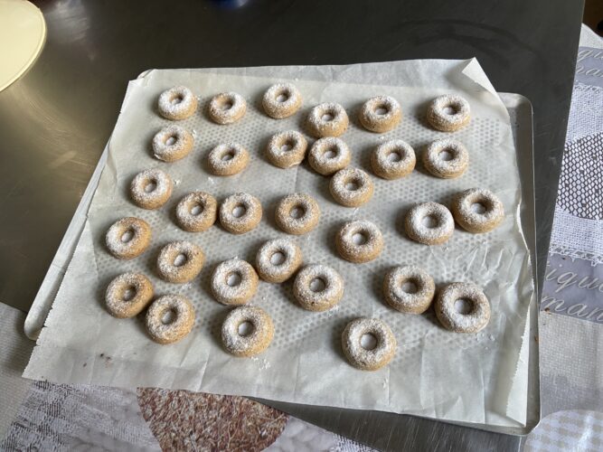 ciambelline al farro e frutti di bosco 6