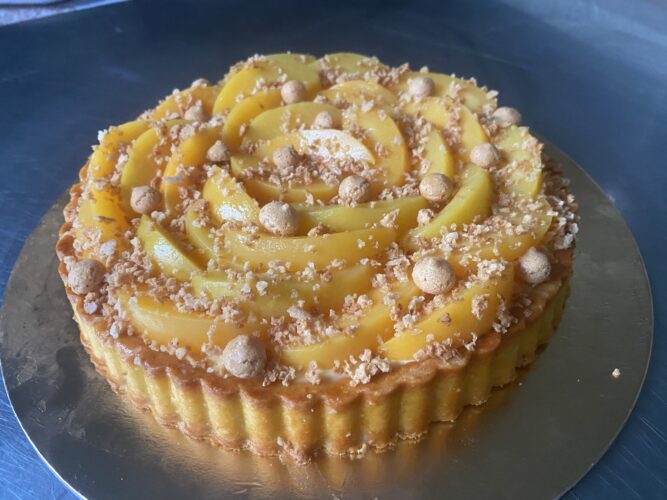 tart pesca amaretti crema fronte