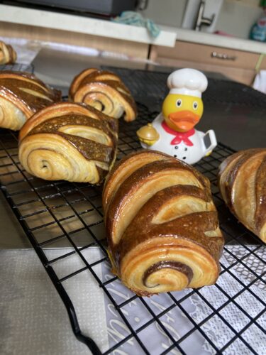 PAIN AU CHOCOLATE BICOLOR – primo test a mattarello