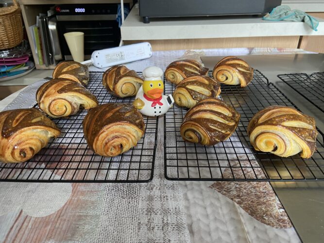 pain au chocolate bicolor