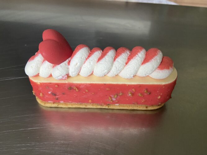 STRAWBERRY TONKA MODERN ECLAIR