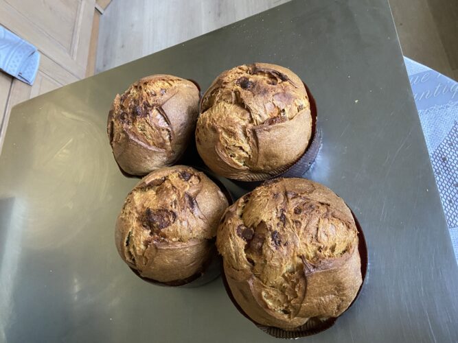 Panettone ananas cannella caramello lato