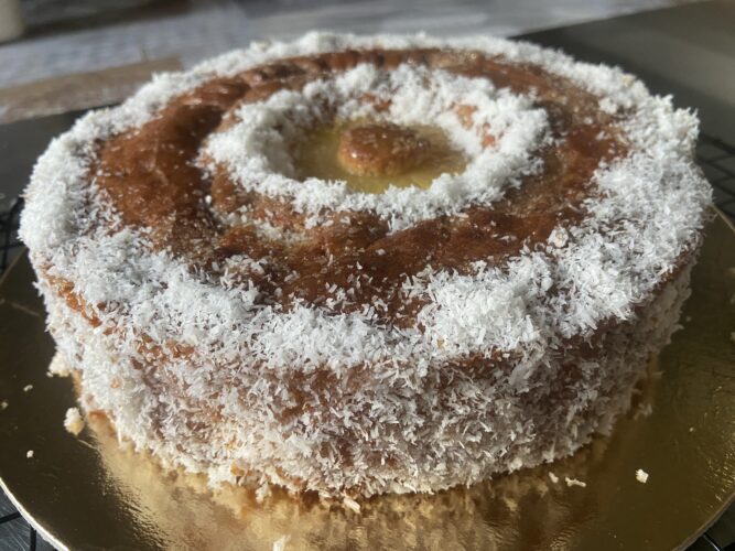 TORTA SOFFICE ALL’ANANAS senza glutine e lattosio – con zucchero integrale