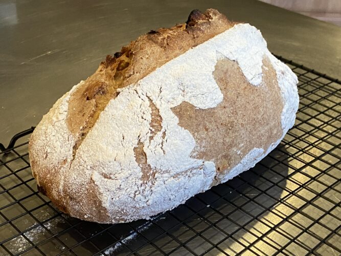 pane farro nocciole frutti rossi