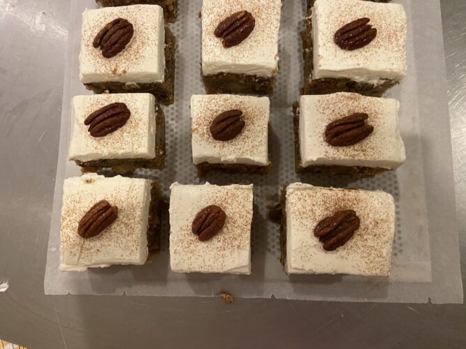 pecan mini cake