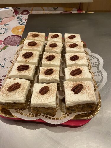 pecan mini cake