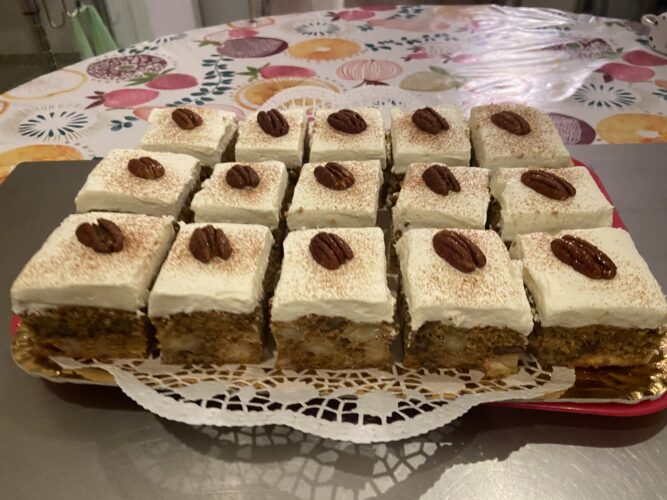 pecan mini cake