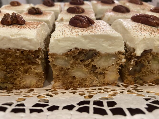 pecan mini cake