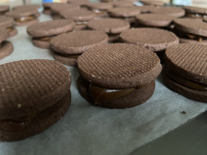 alfajores cacao dulce leche