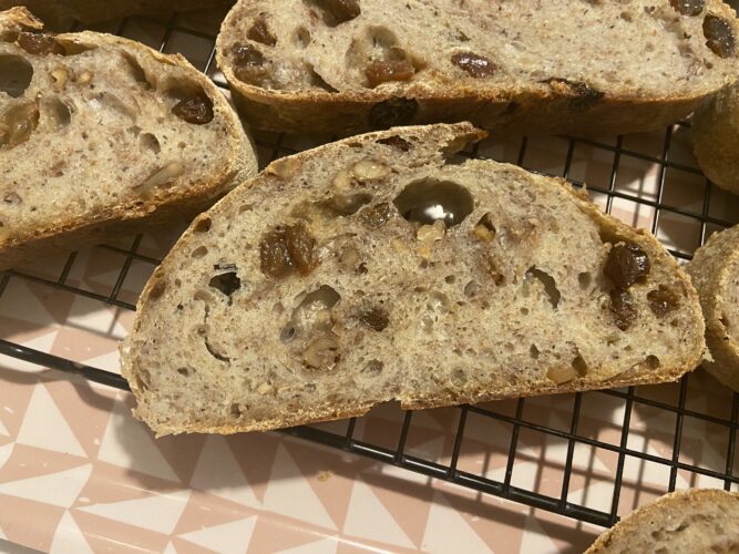 pane 5 cereali uvetta noci