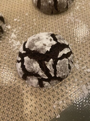 chocolate crinkle cookie