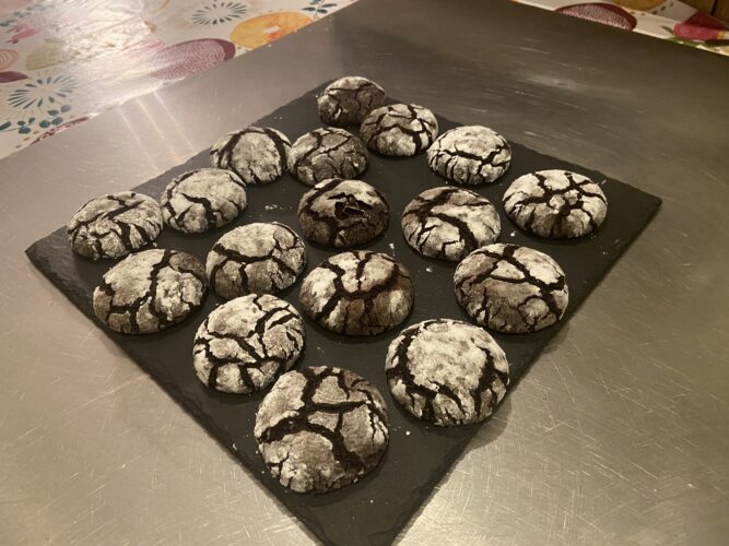 chocolate crinkle cookie