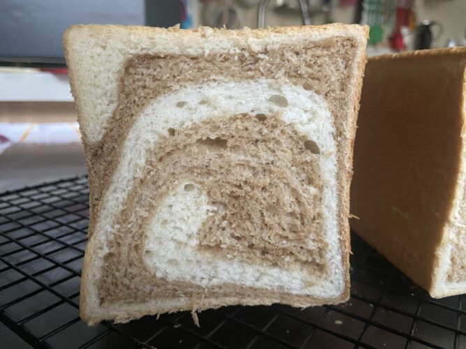 pane cassetta bicolore malto