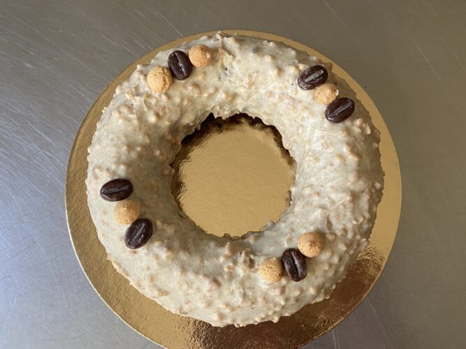 cake cappuccino glassa amaretti