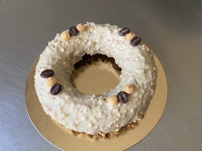 cake cappuccino glassa amaretti