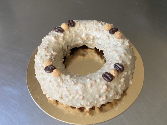 cake cappuccino glassa amaretti