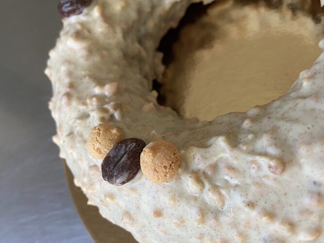 cake cappuccino glassa amaretti