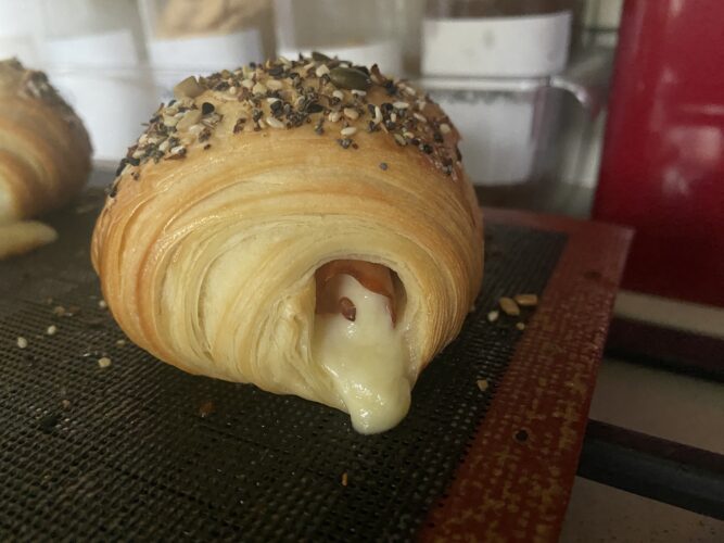pain au chocolate salato
