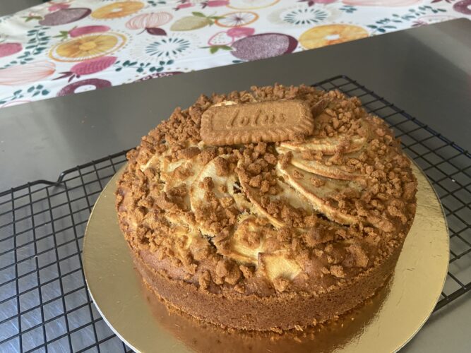 torta mele lotus biscoff