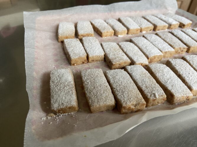 biscotti polvoron