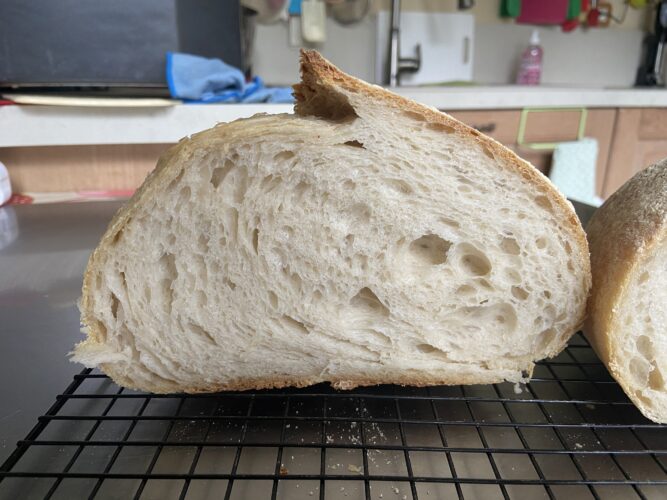 pane bianco lievito madre cotto pentola