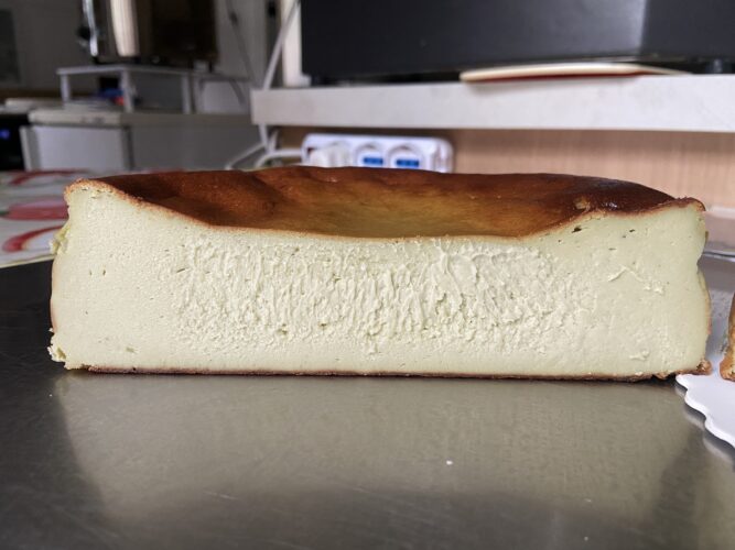 cheesecake basca bruciata pistacchio