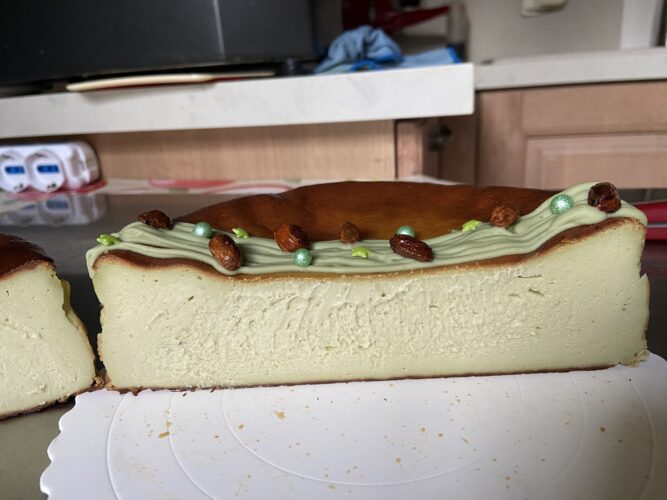 cheesecake basca bruciata pistacchio