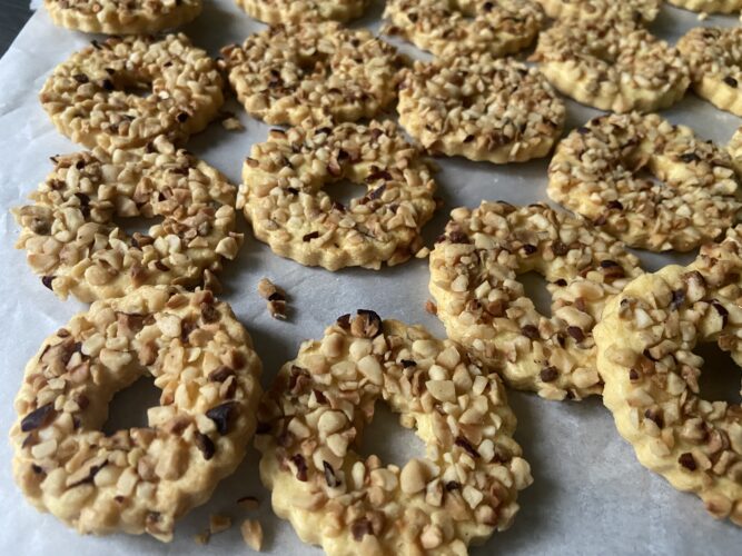 biscotti granella nocciole