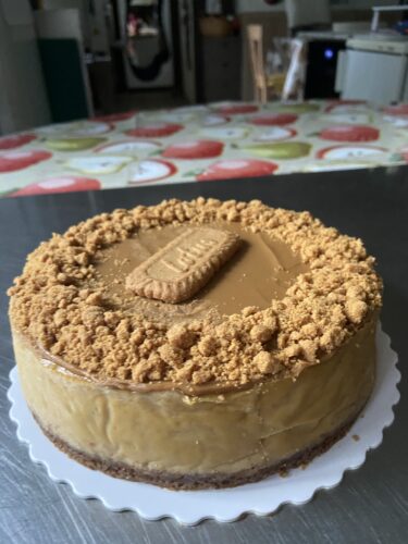 lotus biscoff baked cheesecake