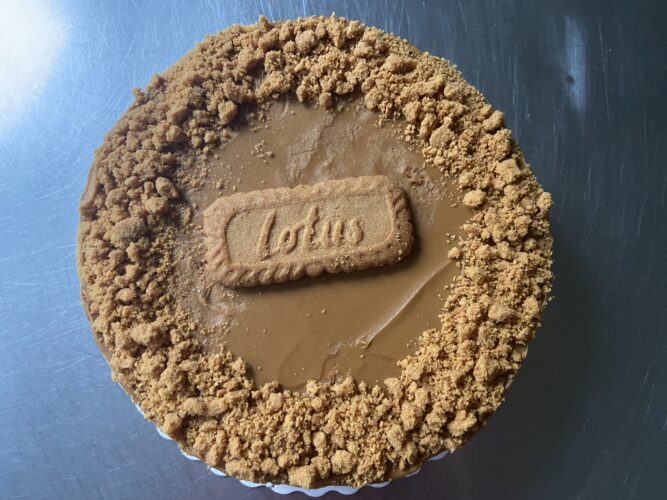 lotus biscoff baked cheesecake