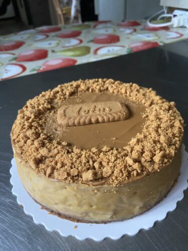lotus biscoff baked cheesecake