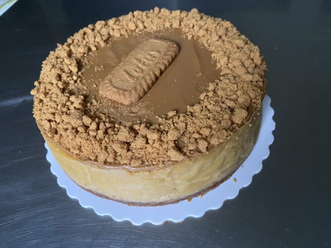 lotus biscoff baked cheesecake