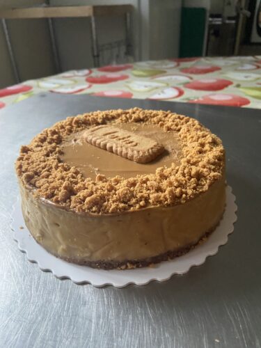 lotus biscoff baked cheesecake