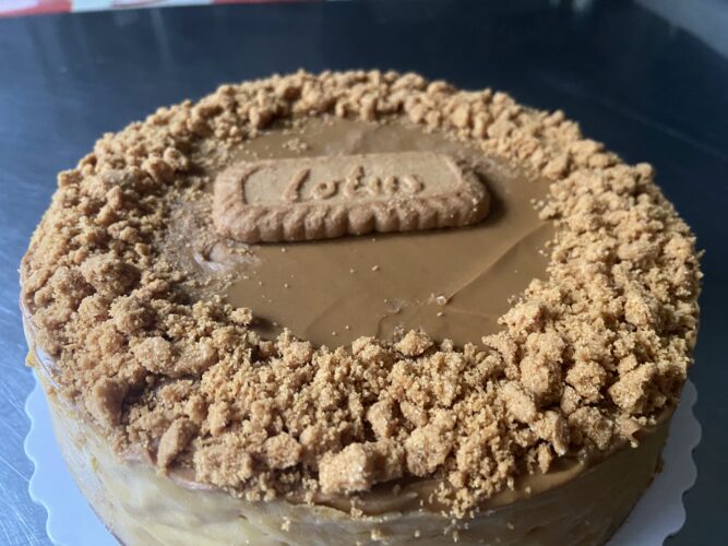 lotus biscoff baked cheesecake