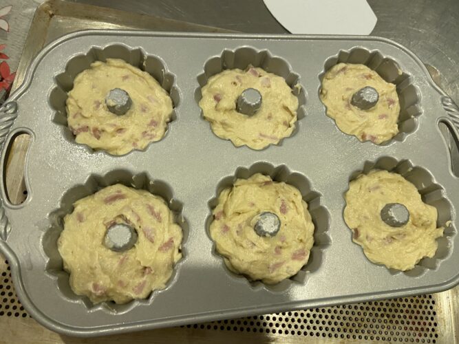 mini bundt salati ricotta prosciutto / mortadella