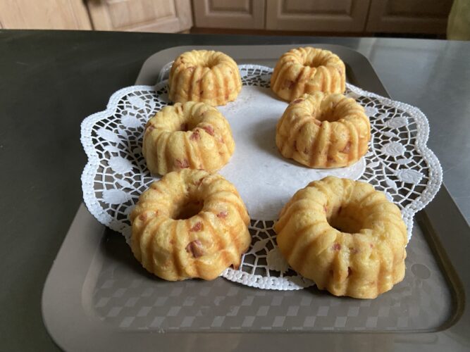 mini bundt salati ricotta prosciutto / mortadella