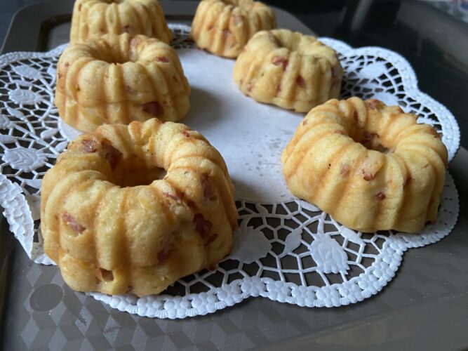 mini bundt salati ricotta prosciutto / mortadella