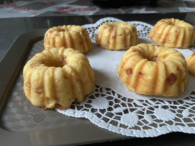 mini bundt salati ricotta prosciutto / mortadella