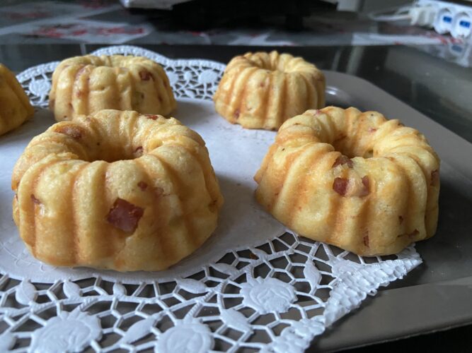 mini bundt salati ricotta prosciutto / mortadella