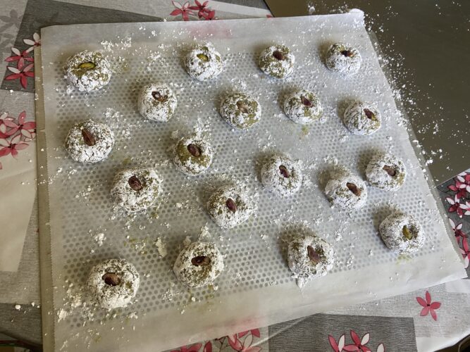 amaretti pistacchio senza glutine senza lattosio