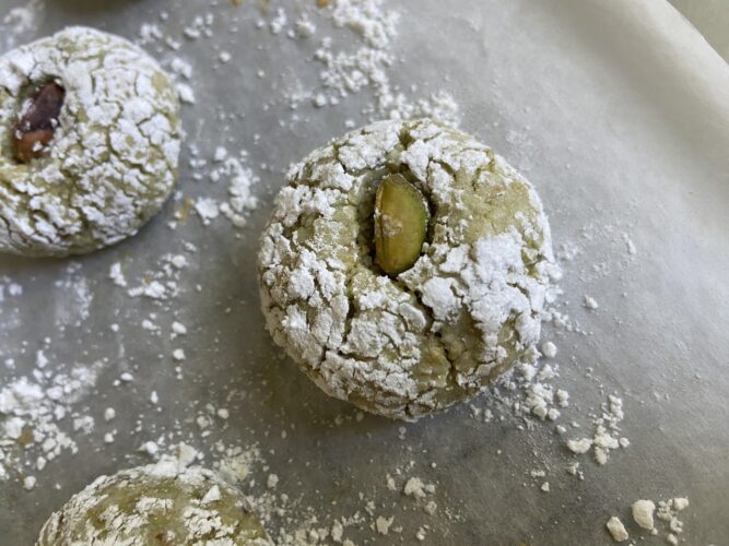 amaretti pistacchio senza glutine senza lattosio