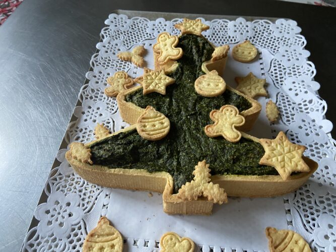 tart salata albero di natale ricotta spinaci