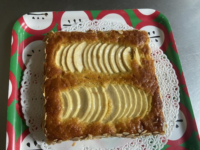 torta quadro mele fava tonka