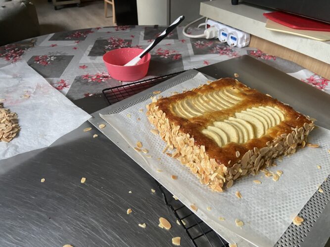 torta quadro mele fava tonka