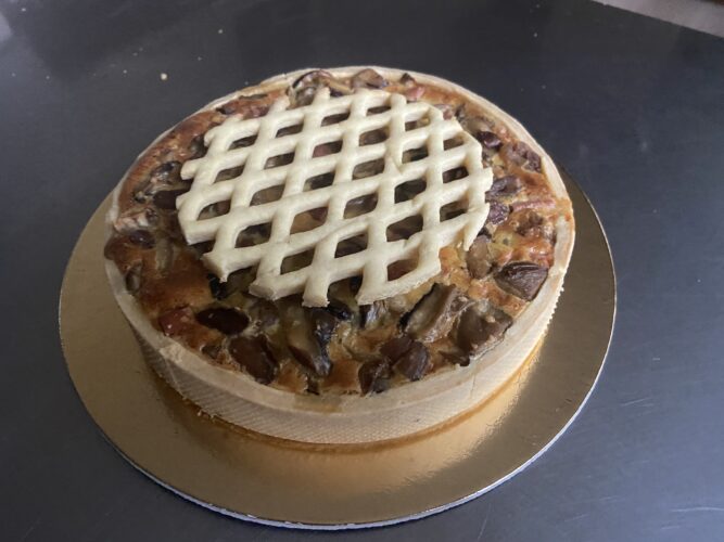 tart salata ai funghi castagne prosciutto
