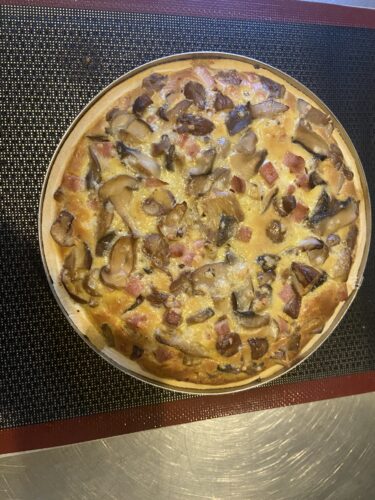 tart salata ai funghi castagne prosciutto